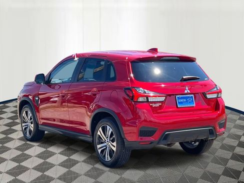 Used 2025 Mitsubishi Outlander Sport SE image 4