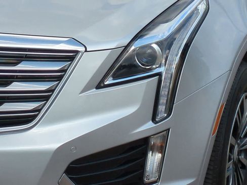 Used 2019 Cadillac XT5 Luxury image 11