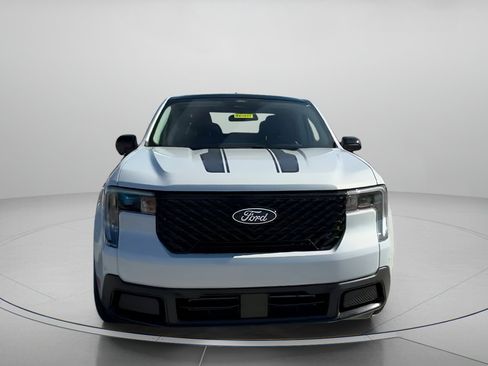 New 2026 Ford Maverick Lariat w/ Black Appearance Package image 8