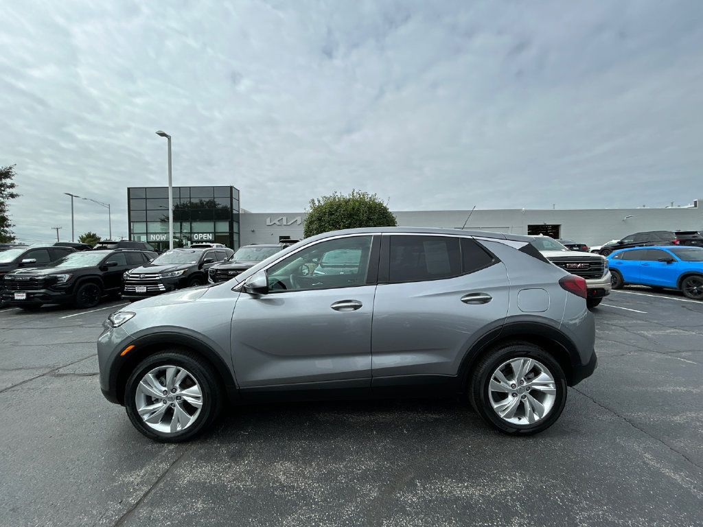 Certified 2024 Buick Encore GX Preferred FWD image 11