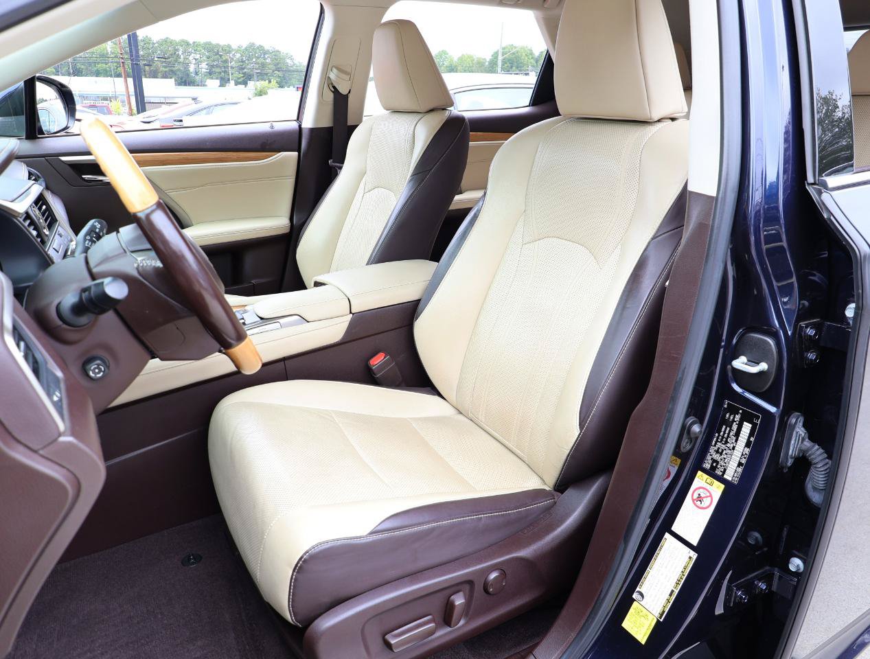 Used 2019 Lexus RX 350L FWD image 14