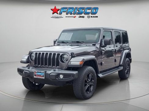Used 2021 Jeep Wrangler Unlimited Sahara AWD/4WD image 3