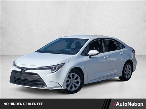 Used 2026 Toyota Corolla LE FWD image 1