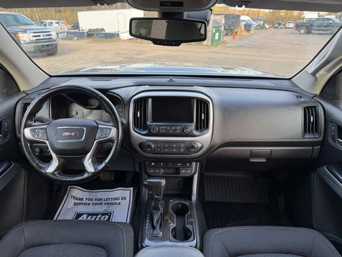 Used 2018 GMC Canyon SLE image 20