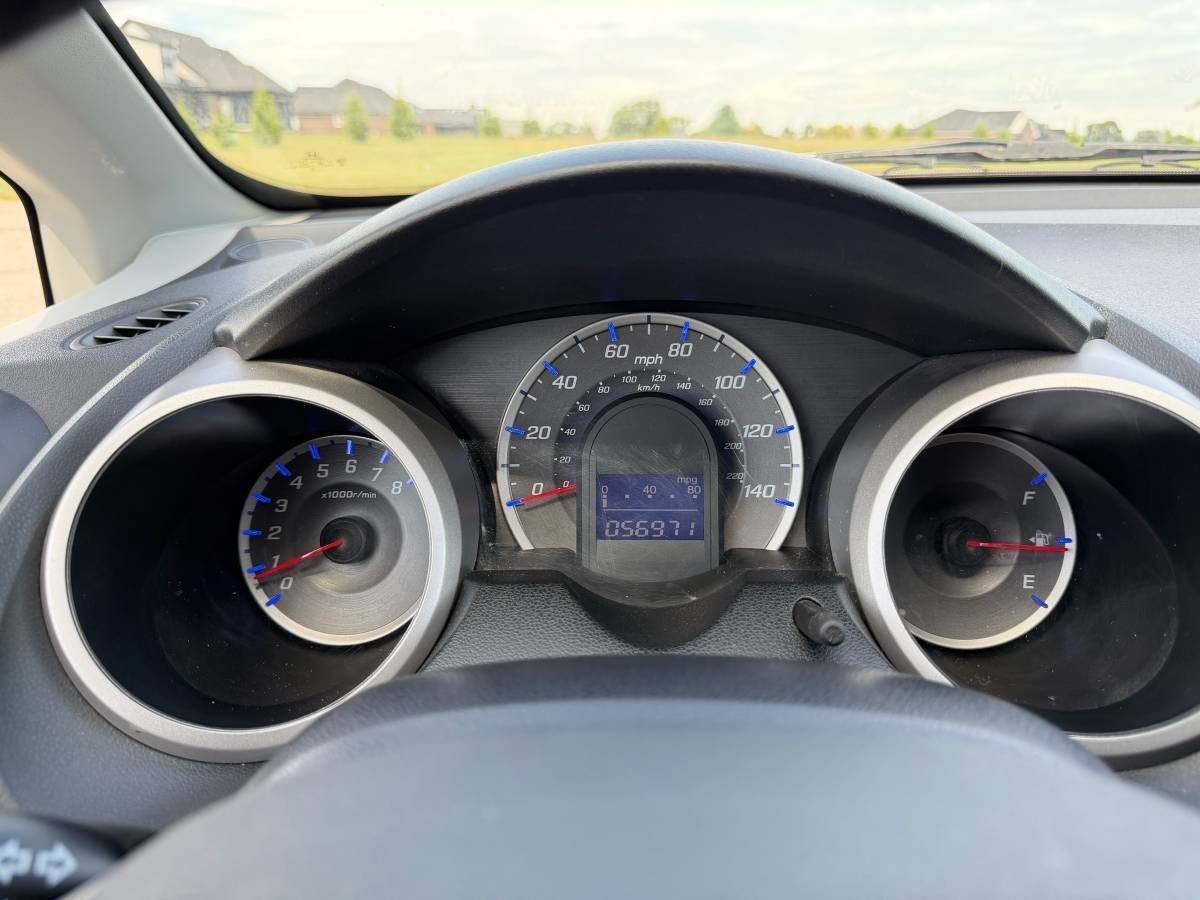 Used 2011 Honda Fit Sport image 8