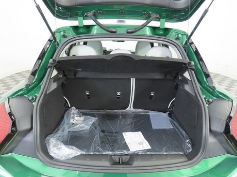 Used 2025 MINI Cooper 4-Door Hardtop image 31