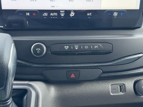 New 2026 Ford Transit 250 148 Medium Roof Extended AWD w/ Load Area Protection Package image 7