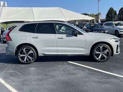 Certified 2025 Volvo XC60 T8 Ultra w/ Protection Package Premier AWD/4WD image 8