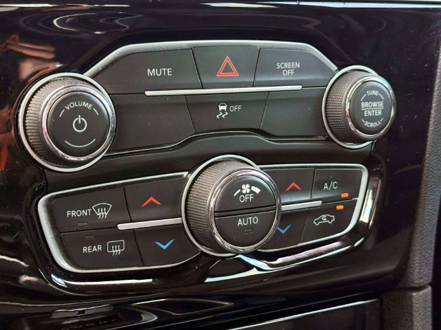 Certified 2023 Chrysler 300 Touring w/ Sport Appearance Package RWD image 27