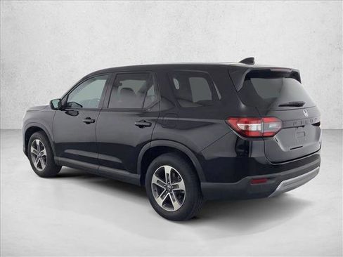 Used 2023 Honda Pilot EX-L image 5