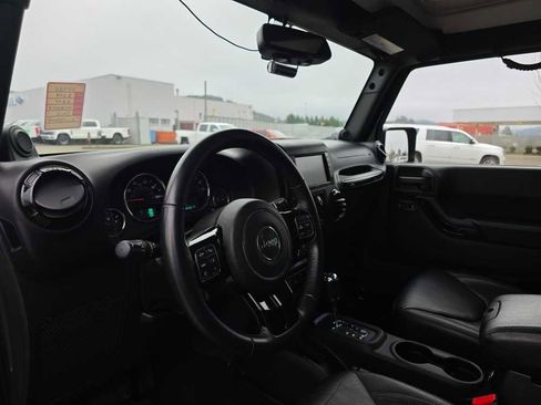 Used 2014 Jeep Wrangler Unlimited Sahara w/ Dual Top Group image 9