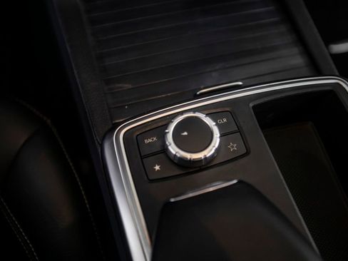 Used 2012 Mercedes-Benz ML 350 4MATIC image 35