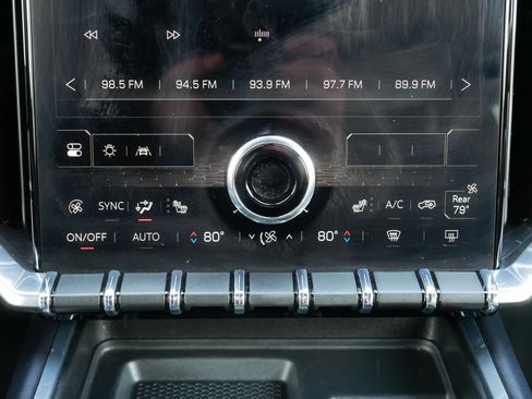 Used 2025 GMC Acadia Elevation image 23