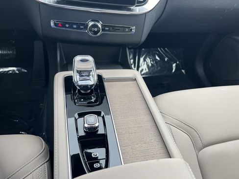 Certified 2026 Volvo XC90 B5 Plus AWD/4WD image 36