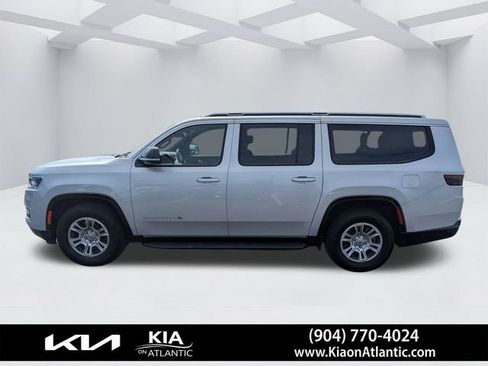 Used 2024 Jeep Wagoneer L 4WD image 6
