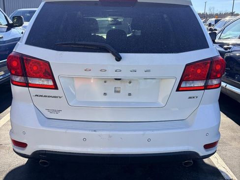 Used 2017 Dodge Journey SXT w/ Premium Group image 4