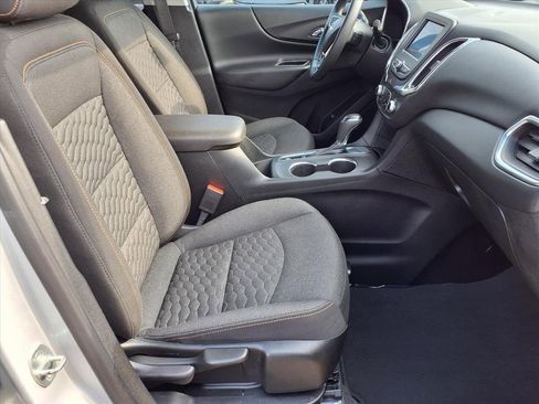 Used 2020 Chevrolet Equinox LT image 28