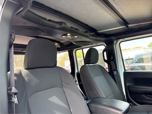 Certified 2022 Jeep Wrangler Unlimited Sport image 8