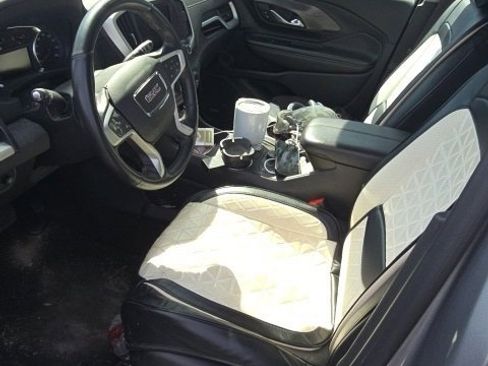 Certified 2023 GMC Terrain SLT w/ Infotainment Package II image 7