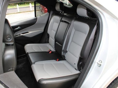 Used 2018 Chevrolet Equinox Premier image 14