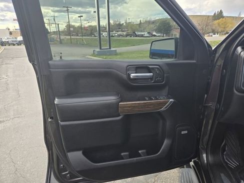 Used 2021 Chevrolet Silverado 1500 High Country w/ Z71 Off-Road Package AWD/4WD image 12