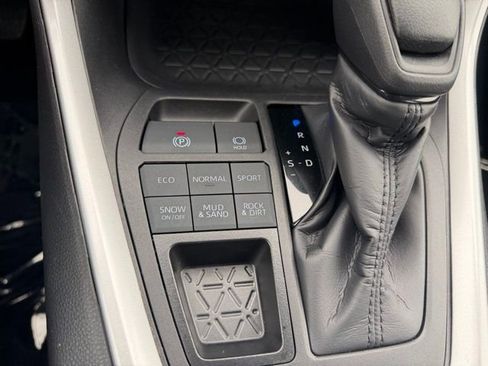 Used 2024 Toyota RAV4 LE AWD/4WD image 24