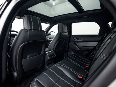 Used 2018 Land Rover Range Rover Velar R-Dynamic SE image 14