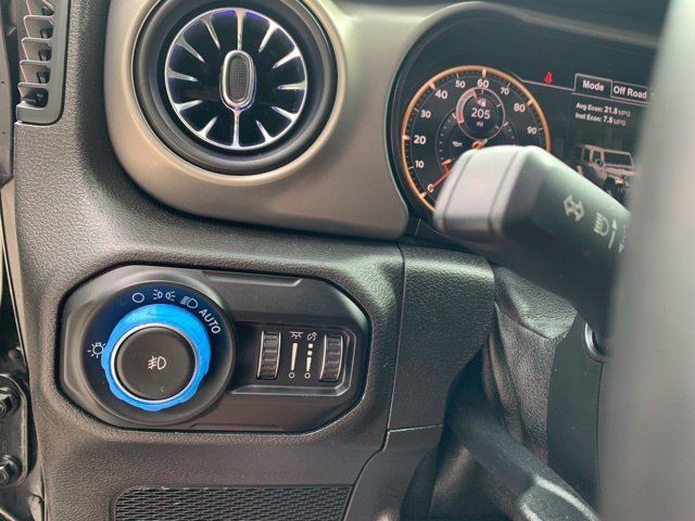 Used 2019 Jeep Wrangler Unlimited Sport S AWD/4WD image 24