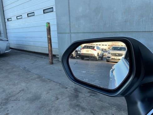 Used 2025 Toyota Camry LE image 18