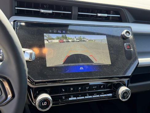New 2027 Chevrolet Bolt LT w/ Comfort Package FWD image 22