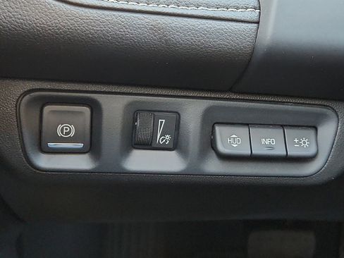 Used 2023 GMC Acadia Denali image 21