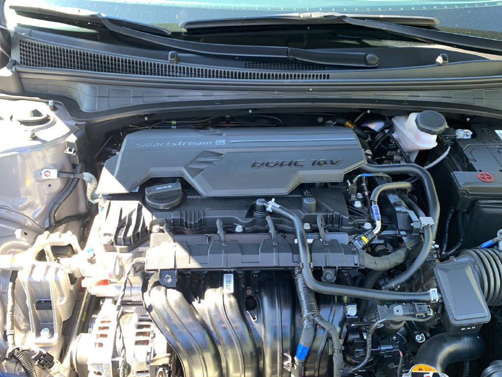 Certified 2024 Hyundai Elantra SEL w/ Convenience Package FWD image 9