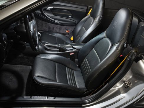 Used 2005 Porsche 911 Turbo image 5