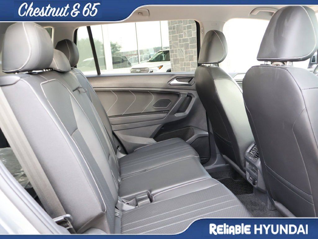 Used 2023 Volkswagen Tiguan SE FWD image 12