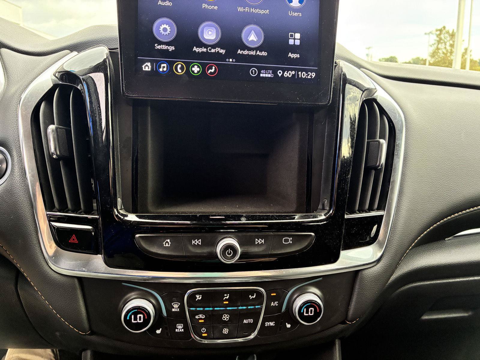 Used 2021 Chevrolet Traverse LT FWD image 20