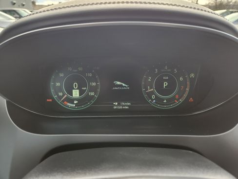 Used 2018 Jaguar E-PACE SE image 23