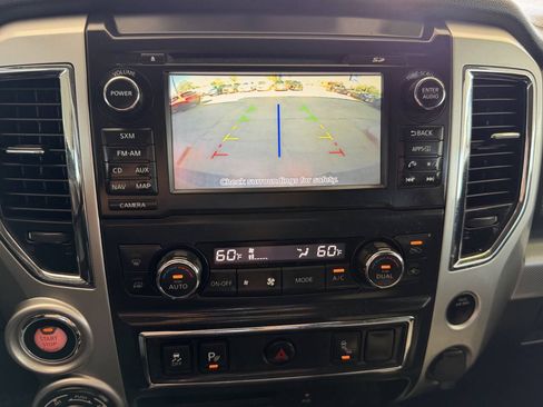 Used 2017 Nissan Titan PRO-4X AWD/4WD image 10