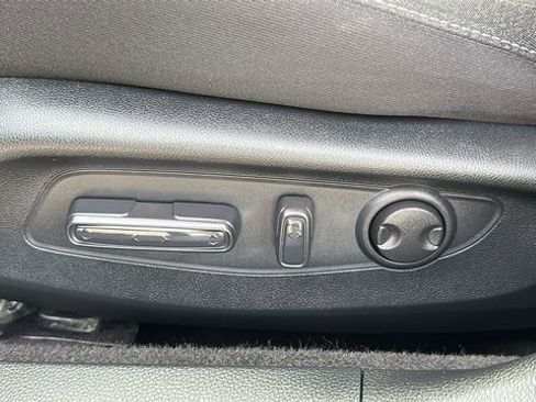 Used 2023 Honda Accord EX image 11