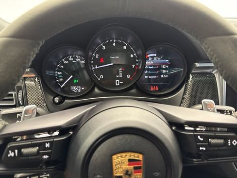 Certified 2023 Porsche Macan AWD/4WD image 31