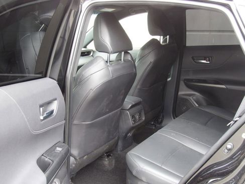 Certified 2024 Toyota Venza XLE AWD/4WD image 14