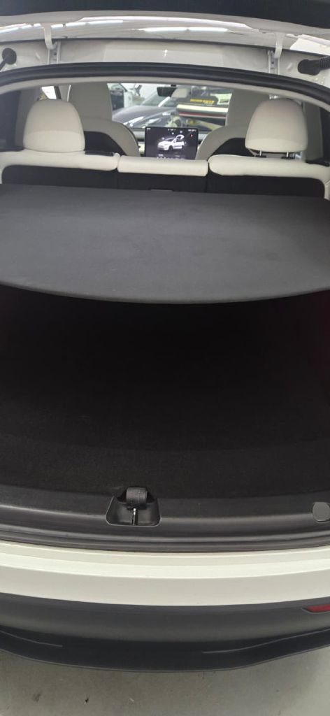 Used 2023 Tesla Model Y AWD image 8