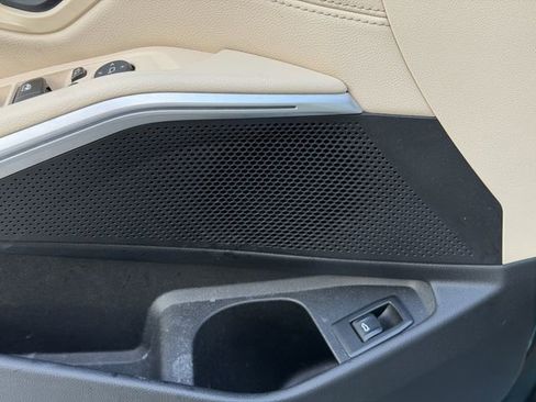 Used 2020 BMW 330i xDrive Sedan w/ Premium Package image 16