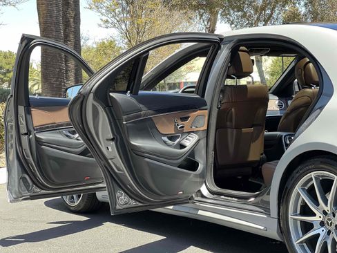 Used 2018 Mercedes-Benz S 560 Sedan image 51