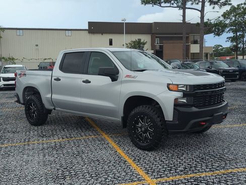 Used 2021 Chevrolet Silverado 1500 Custom Trail Boss w/ LPO, Dark Essentials Package AWD/4WD image 8