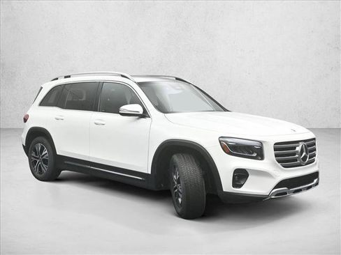 New 2026 Mercedes-Benz GLB 250 4MATIC image 5