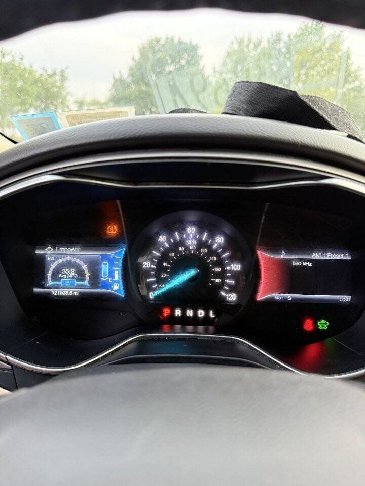 Used 2013 Ford Fusion SE FWD image 18