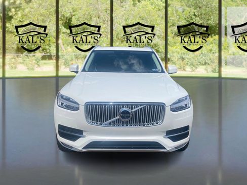 Used 2019 Volvo XC90 T6 Inscription w/ Luxury Package image 2
