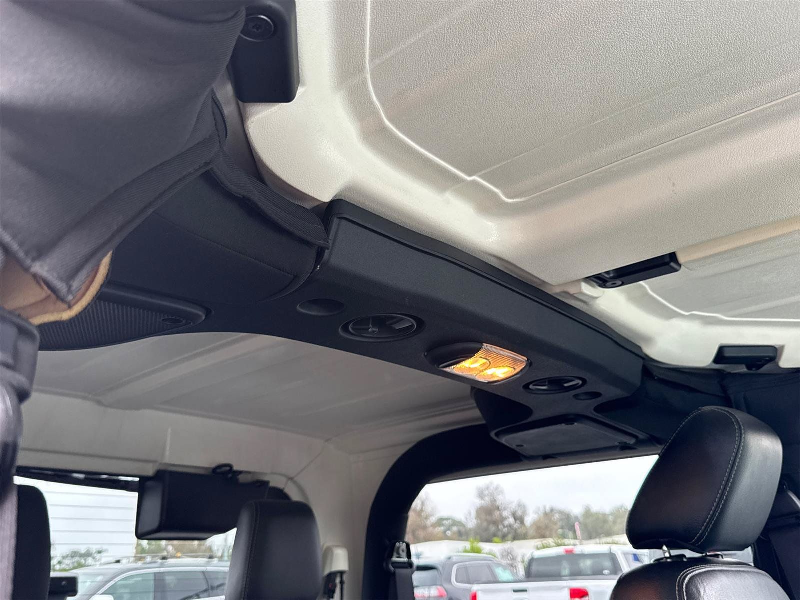 Used 2017 Jeep Wrangler Rubicon AWD/4WD image 18