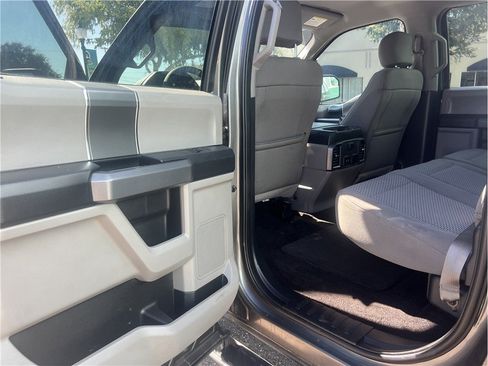 Used 2017 Ford F150 XLT w/ Equipment Group 302A Luxury AWD/4WD image 11