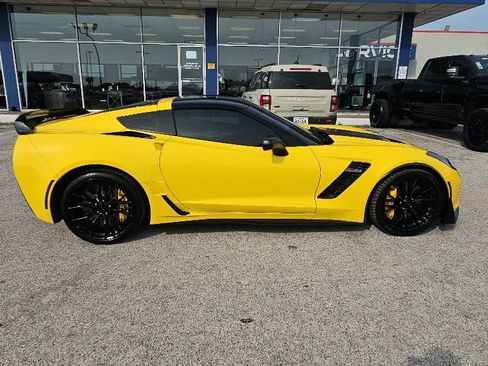 Used 2017 Chevrolet Corvette Z06 w/ Z07 Performance Package RWD image 9